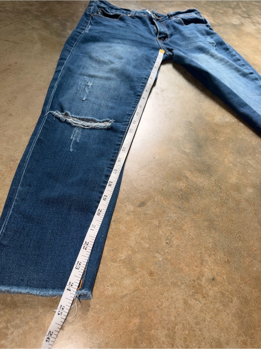 KanCan Dark Blue Ankle Crop Distressed Raw Hem Jeans - Size 26 Size 5 - Picture 7 of 15